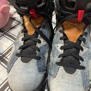 AIR JORDAN RETRO DEMIN  MENS  FROM THE 80 VERY HARD TO FIND